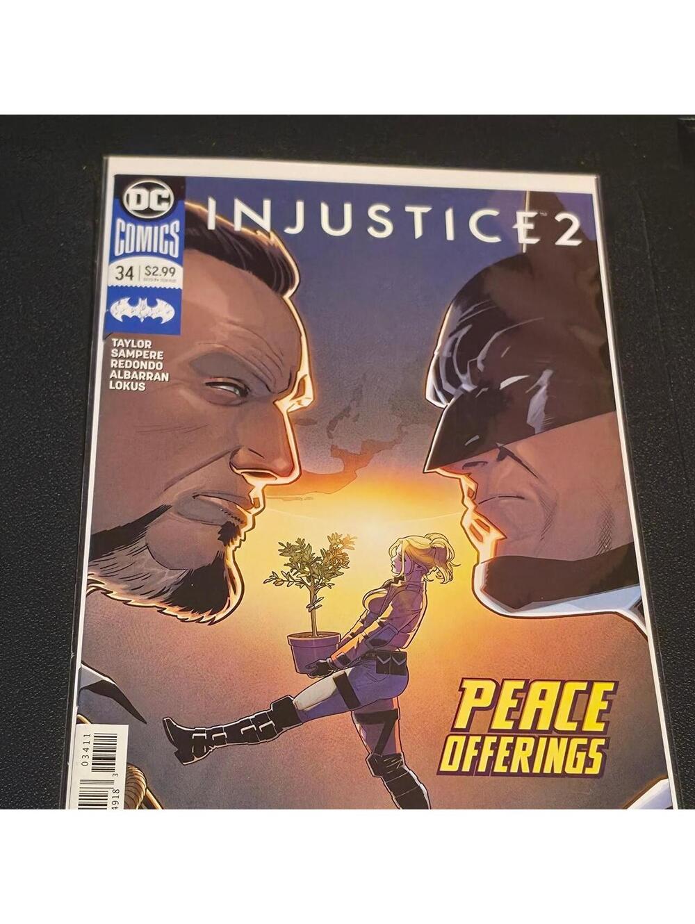 DC Comics  Book - Picture 2 of 5